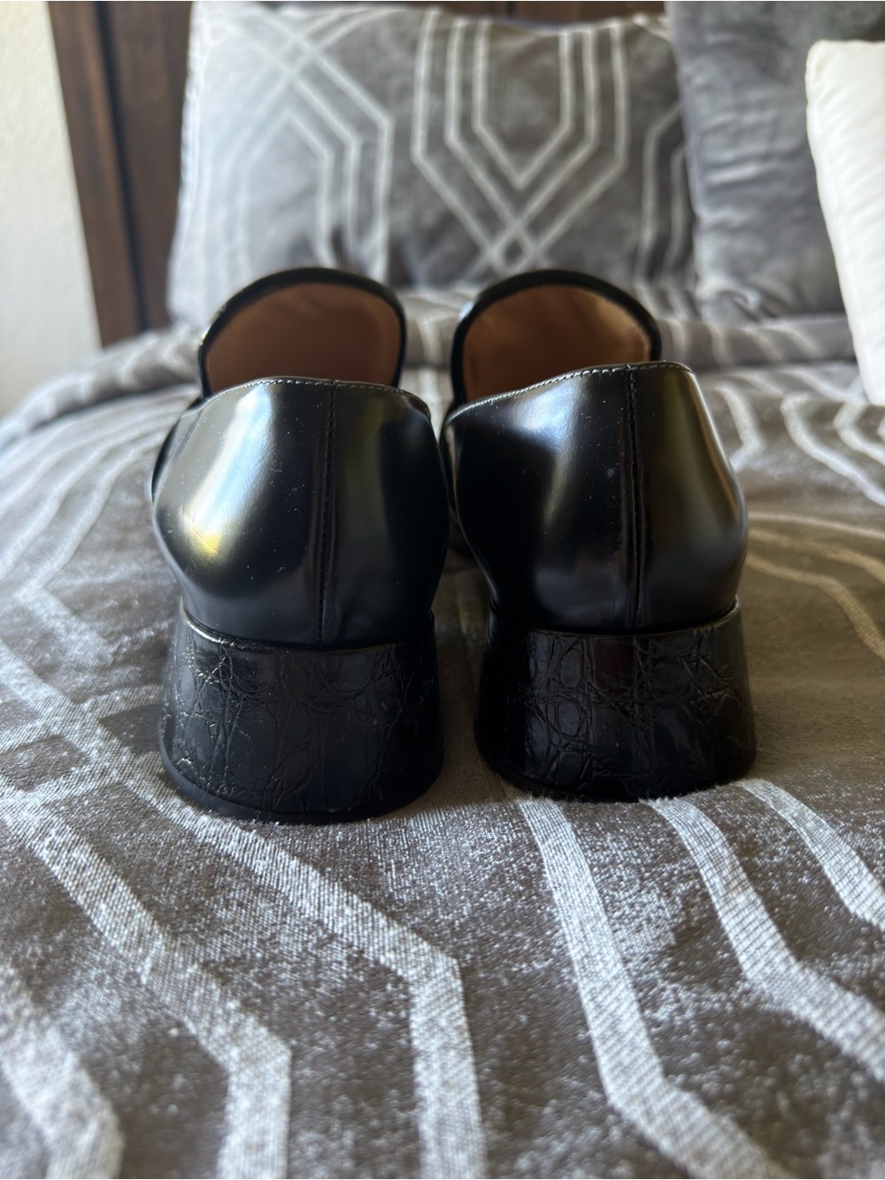 Authentic Chloe Black Leather Croc-Embossed Loafers for woman - Picture 7 of 11